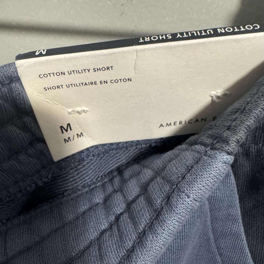 NWT- American Eagle- Men’s Two-Tone Blue Cotton Utility Shorts. Size M - Picture 7 of 7